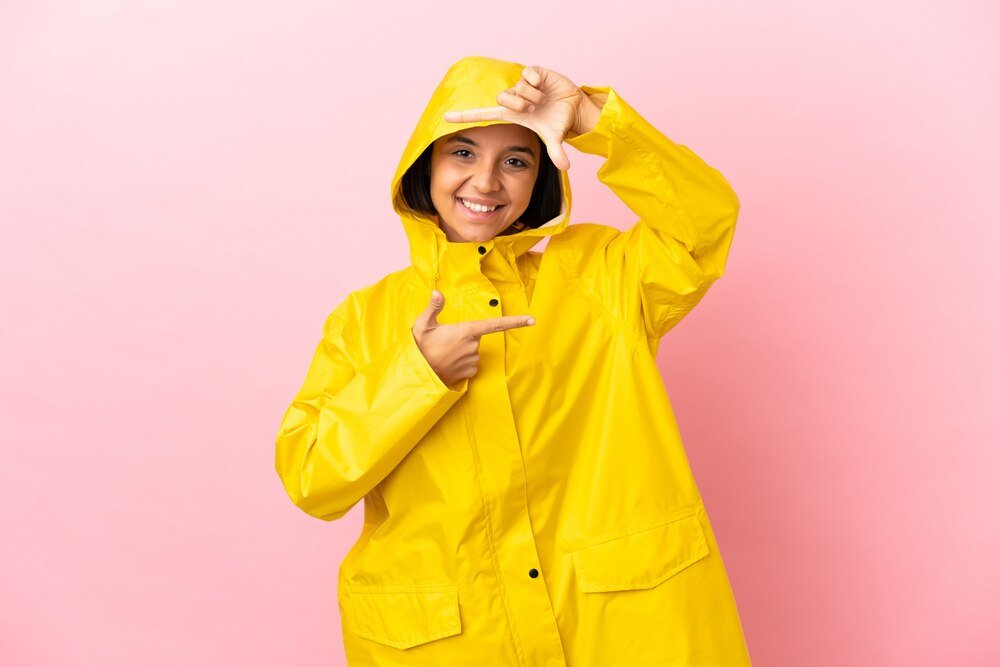 Jaka oddychająca kurtka przeciwdeszczowa na rower wybrać? Poradnik zakupowy